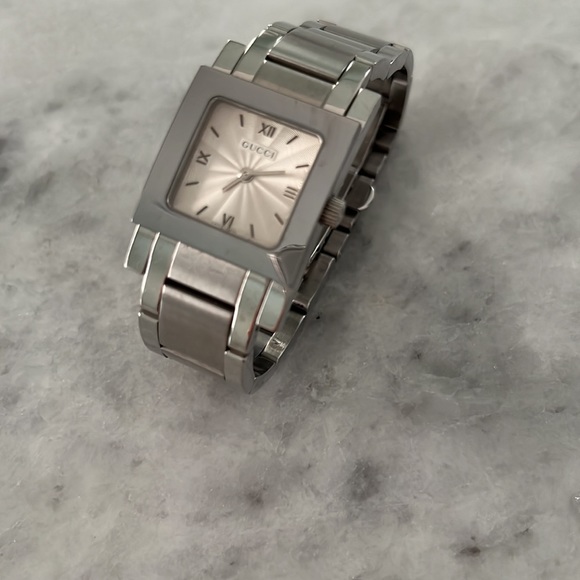 Gucci 7900 Series Watch - Picture 5 of 10